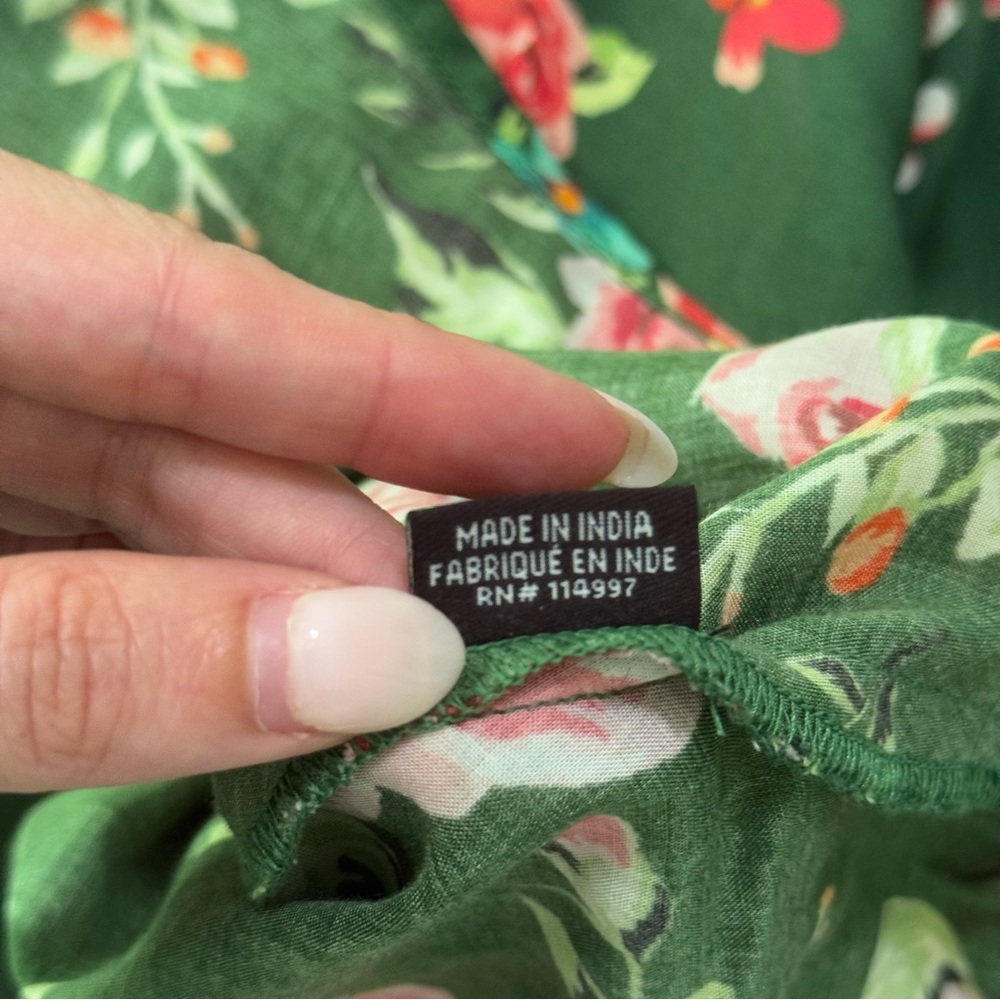 Tolani Green Floral Blouse - Picture 6 of 6